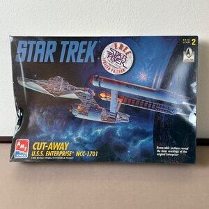 1995 Star Trek Cut-Away USS Enterprise 1/650 Model Kit ERTL Sealed w/Print #8790